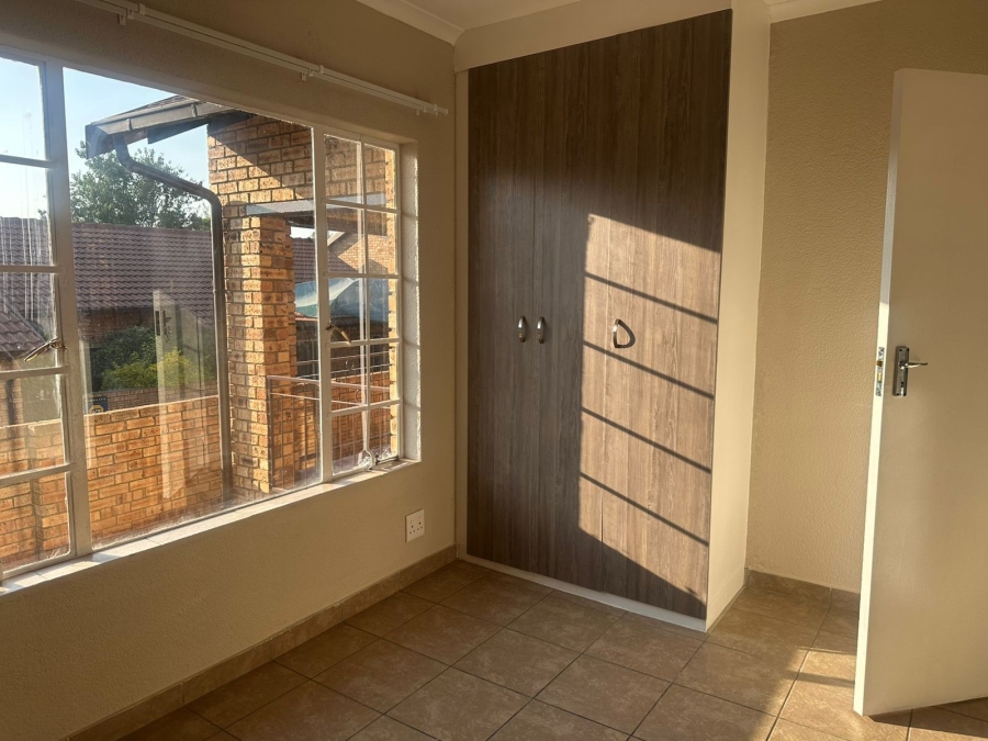 To Let 3 Bedroom Property for Rent in Safari Gardens North West